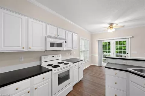 Kitchen - 244 Northridge Dr, King, NC 27021 photo 2 of 5