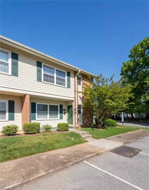 4777 Champion Ct, Greensboro, NC 27410