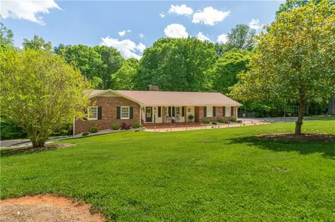 6270 Balsom Rd, Pfafftown, NC 27040