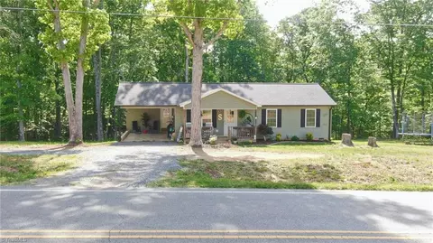 3756 Hoover Hill Rd, Trinity, NC 27370