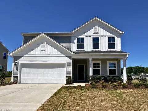 118 Cremello Dr, King, NC 27021