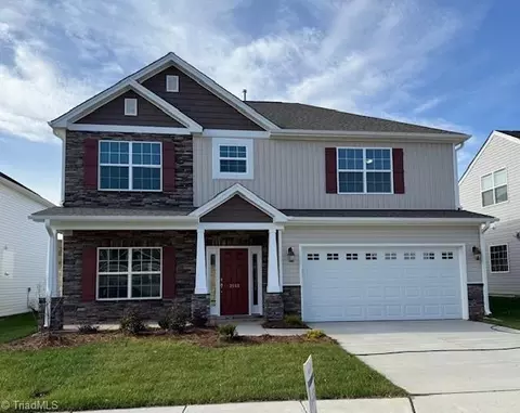 3555 River Farm Dr #373, Kernersville, NC 27284