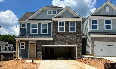 5009 Moonlight Ridge Dr, Greensboro, NC 27455