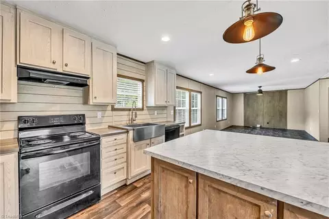 6804 Country Loop Rd, Bennett, NC 27208 photo 12