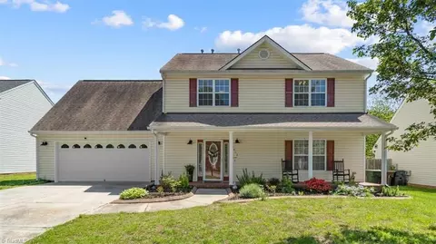 2412 Wheatfield Dr, Greensboro, NC 27405