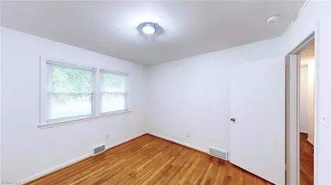 Bedroom - 1606 Grantham Dr, High Point, NC 27265 photo 2 of 15