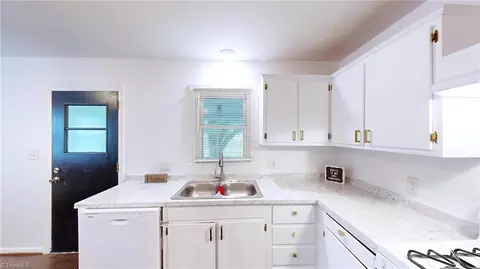 Kitchen - 1606 Grantham Dr, High Point, NC 27265 photo 1 of 4