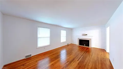 Living - 1606 Grantham Dr, High Point, NC 27265 photo 4 of 6