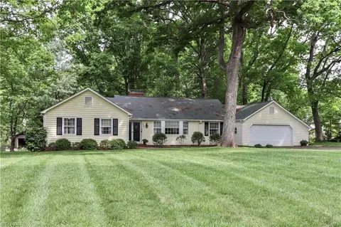 230 Gleneagles Rd W, Statesville, NC 28625