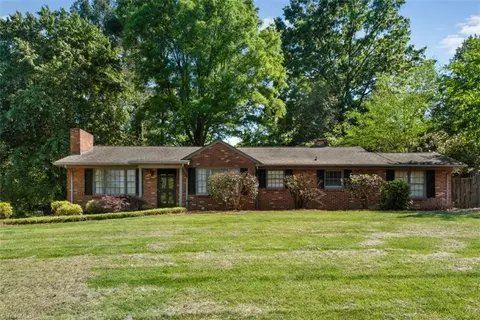 3210 Crittenden Ct, Winston Salem, NC 27106