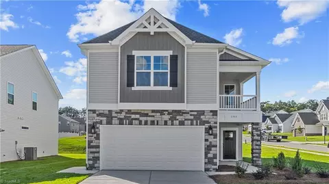1993 Watkins Landing Dr, Kernersville, NC 27284