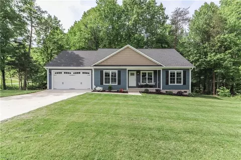 603 Haywood Ln, Statesville, NC 28625