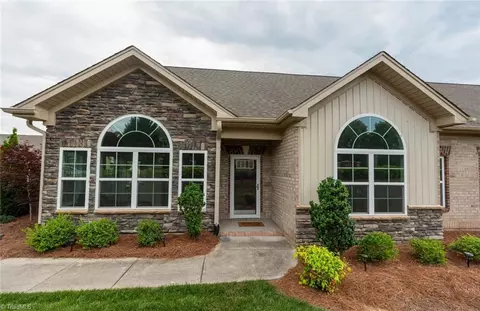 5224 Roost Ridge Ct, Greensboro, NC 27407