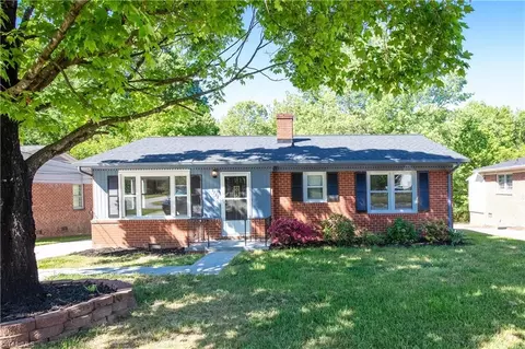 3722 Rolling Rd, High Point, NC 27265