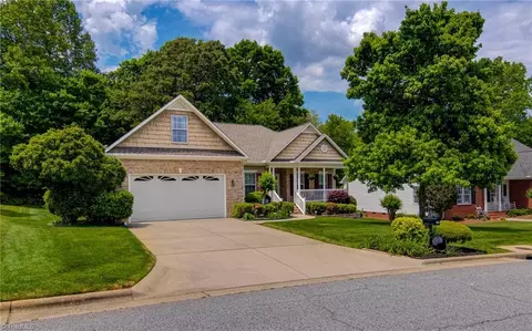 3959 Navy Pl, High Point, NC 27265 photo 2