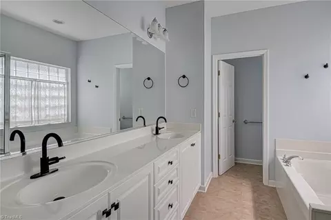 3959 Navy Pl, High Point, NC 27265 photo 23