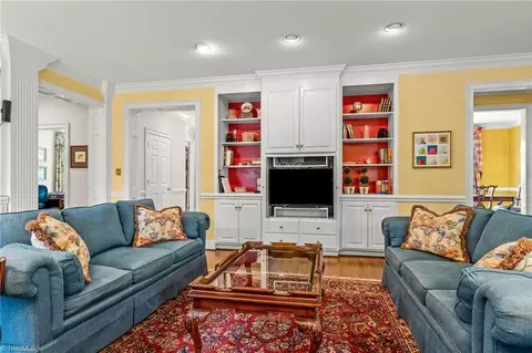 Living - 1235 Devonshire Ave, High Point, NC 27262 photo 2 of 4