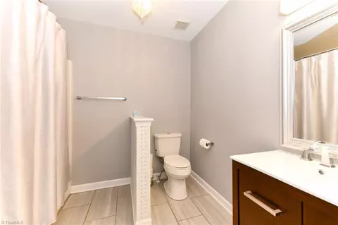 4516 Treebark Ln, High Point, NC 27265 photo 28