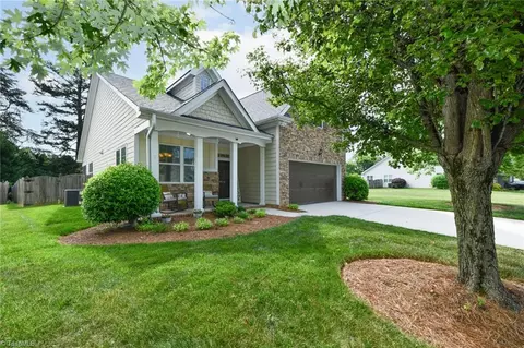 4516 Treebark Ln, High Point, NC 27265 photo 3