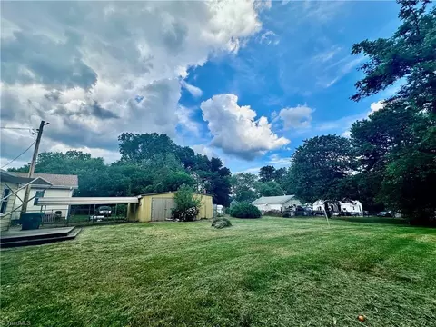 Exterior - 422 Friddle Dr, High Point, NC 27260 photo 4 of 6