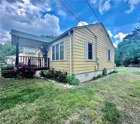 Exterior - 422 Friddle Dr, High Point, NC 27260 photo 3 of 6