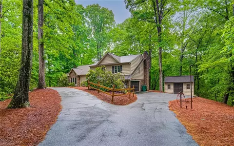 91 Beechwood Dr, Lewisville, NC 27023