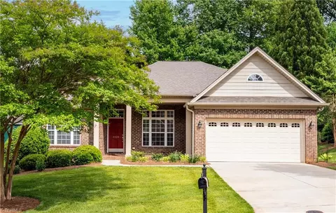 2625 Belwick Village Dr, Winston Salem, NC 27106