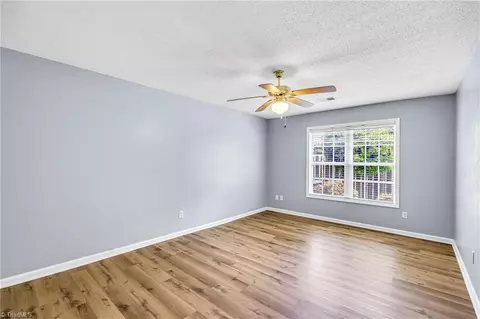 2952 Eagle Pointe Dr, High Point, NC 27265 photo 13