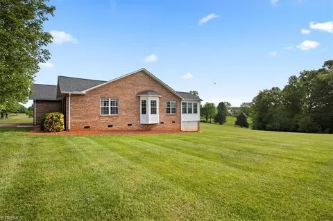 Exterior - 706 Carson Rd, Pilot Mountain, NC 27041 photo 3 of 5