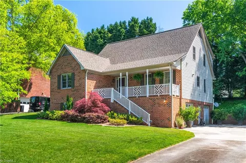 84 Shadylawn Dr, Winston Salem, NC 27104