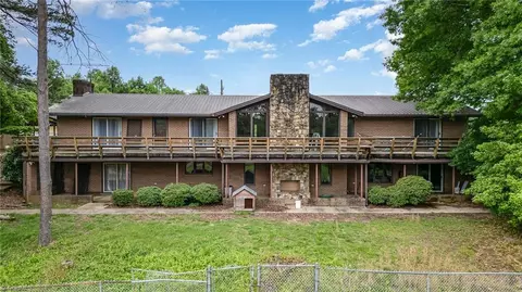 145 Riverdale Rd, Mocksville, NC 27028