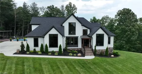 542 Hawks Nest Trl, Purlear, NC 28665