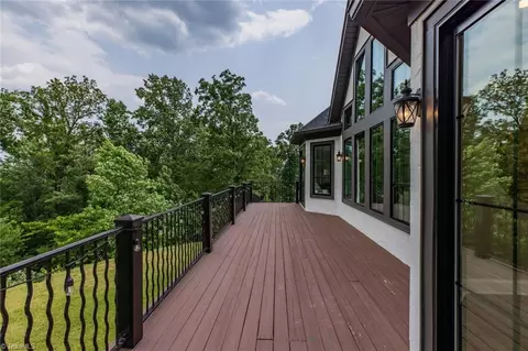 542 Hawks Nest Trl, Purlear, NC 28665 photo 49