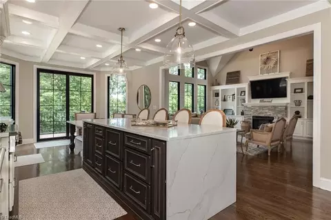 542 Hawks Nest Trl, Purlear, NC 28665 photo 17