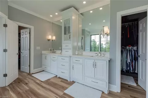542 Hawks Nest Trl, Purlear, NC 28665 photo 31