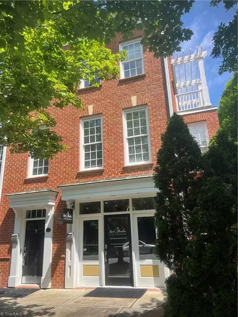 211 Lewis St E, Greensboro, NC 27406