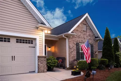 6237 Queens Gate Ct, Clemmons, NC 27012 photo 4