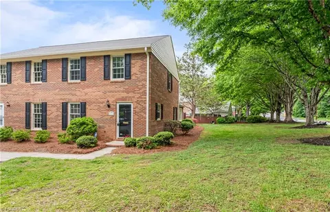 3905 F Valley Ct, Winston Salem, NC 27106