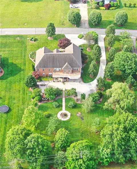 View/Area - 7222 Tanner Ct, Trinity, NC 27370 photo 1 of 3