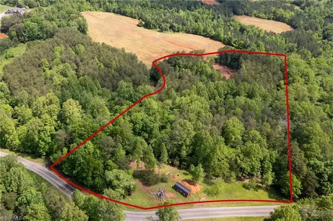 0 Corner Rd, Pinnacle, NC 27043