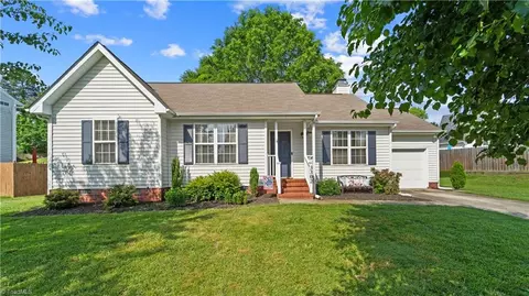3302 Brookrun Dr, Jamestown, NC 27282