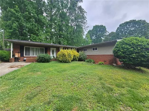 4004 Fremont Dr S, Greensboro, NC 27407