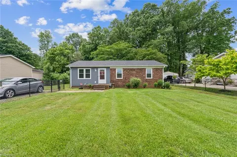 1706 Larkin St, Greensboro, NC 27406