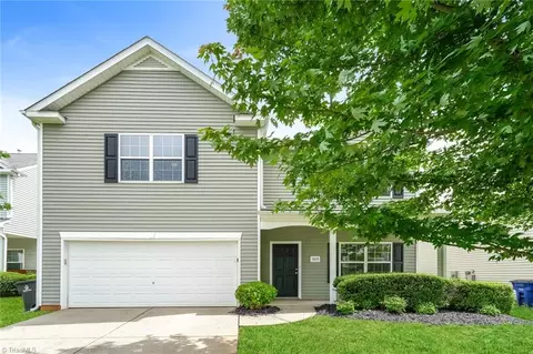 5975 Odenton Ln, Pfafftown, NC 27040