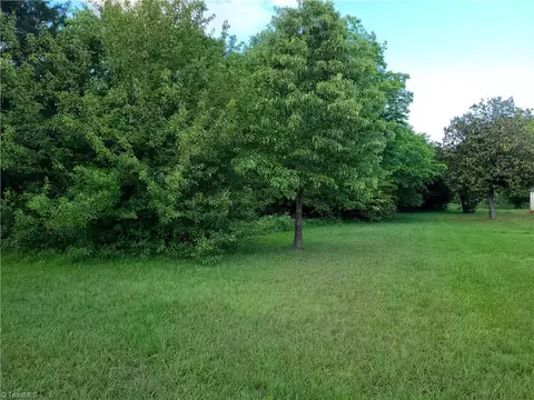 4427 Nc Highway 150 E, Browns Summit, NC 27214