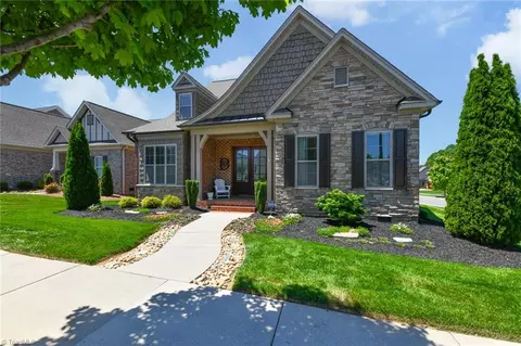 1544 Stable Bend Ln, Winston Salem, NC 27106