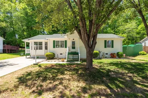3816 Spring Branch Dr, Winston Salem, NC 27107