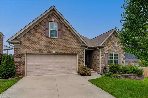 1023 Sagewood Ln, Archdale, NC 27263