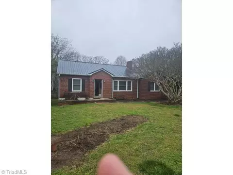 312 Island Ford Rd, Maiden, NC 28650 photo 1