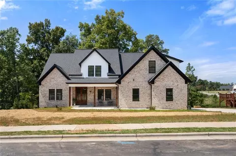 2861 Saint Giles Ct, High Point, NC 27262
